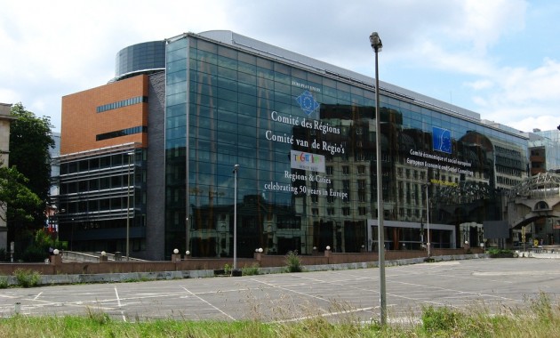 Porozumienie Burmistrzów – UE wzywa miasta i regiony całego świata do połączenia sił w celu przeciwdziałania zmianie klimatu